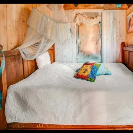 Camp De Roulottes Houffalize